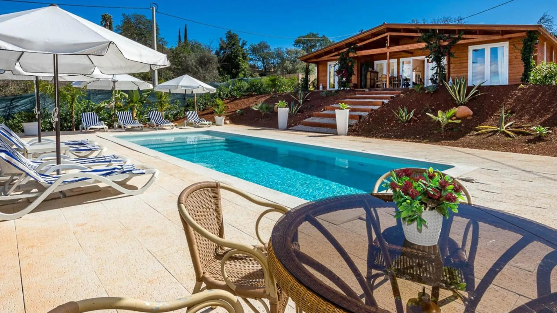 Design Chalet In Albufeira With Private Pool