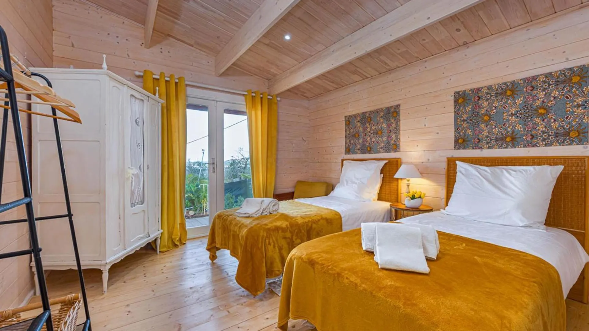 Design Chalet In Albufeira With Private Pool